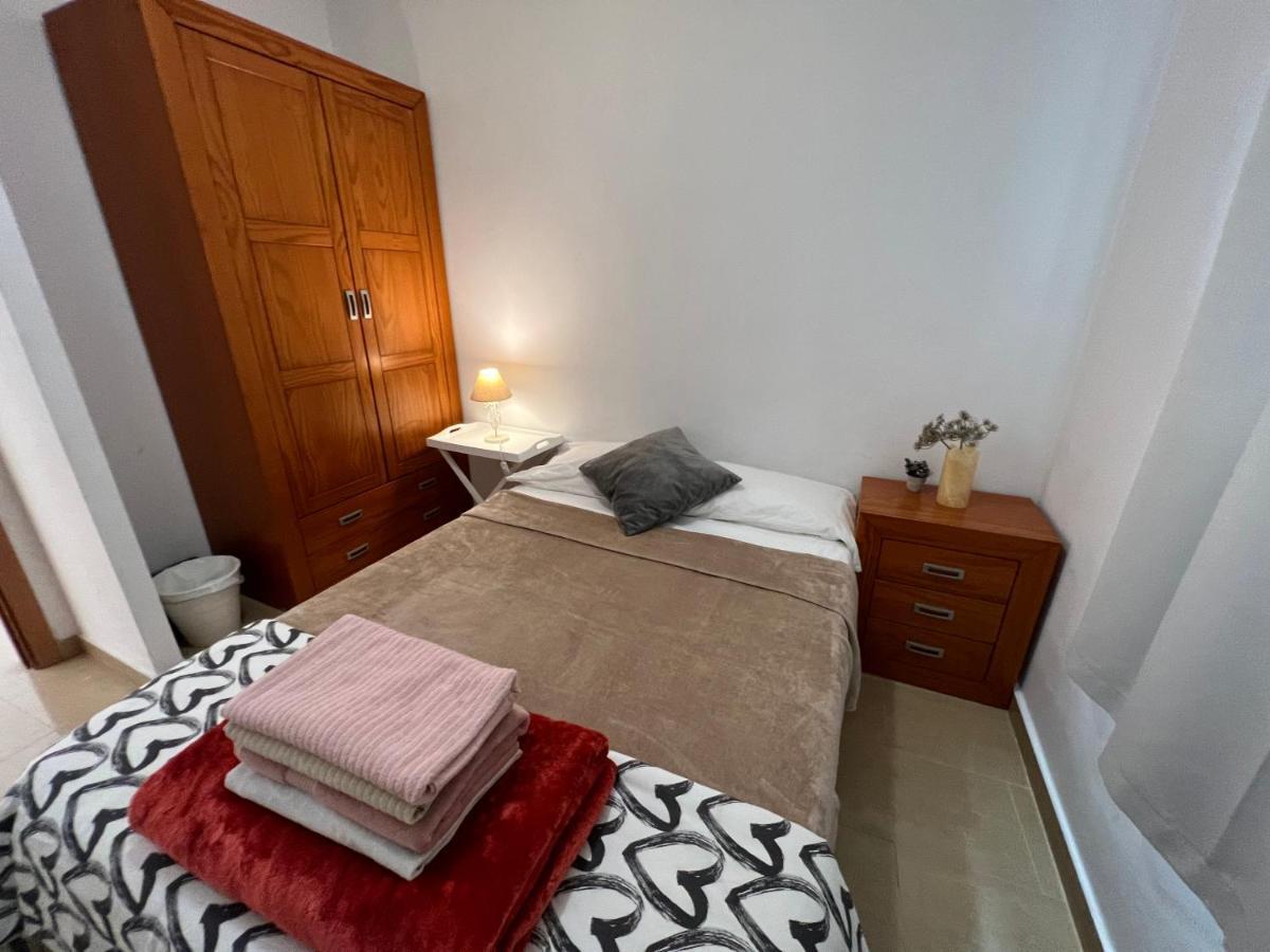 Alquiler de habitaciones con baño compartido, Buen Wifi! Alcalá la Real Exterior foto