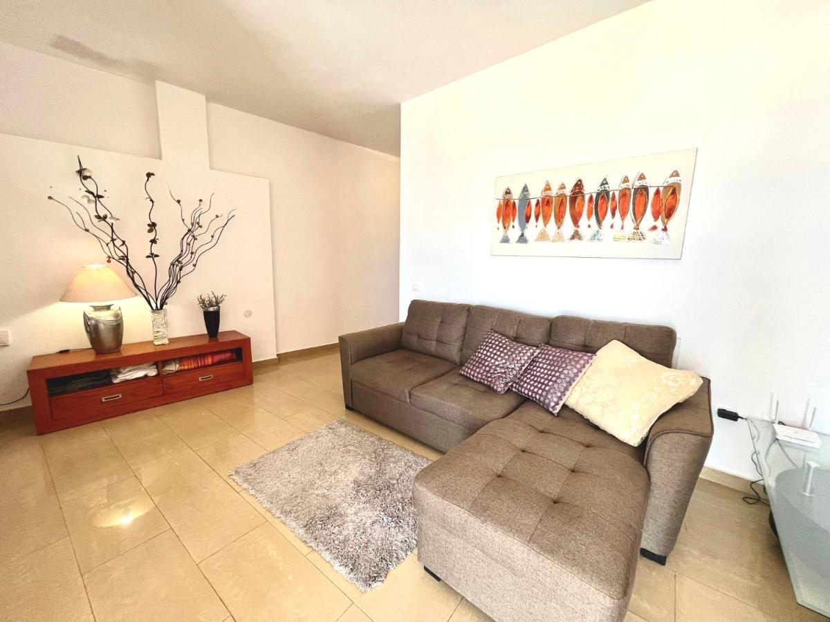 Alquiler de habitaciones con baño compartido, Buen Wifi! Alcalá la Real Exterior foto