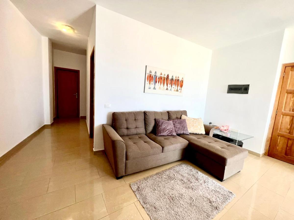 Alquiler de habitaciones con baño compartido, Buen Wifi! Alcalá la Real Exterior foto