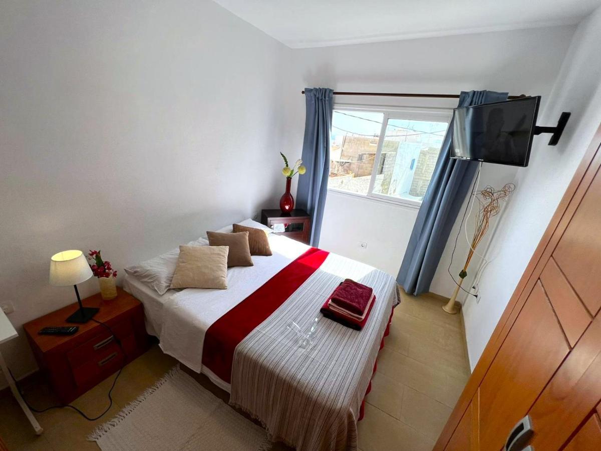 Alquiler de habitaciones con baño compartido, Buen Wifi! Alcalá la Real Exterior foto