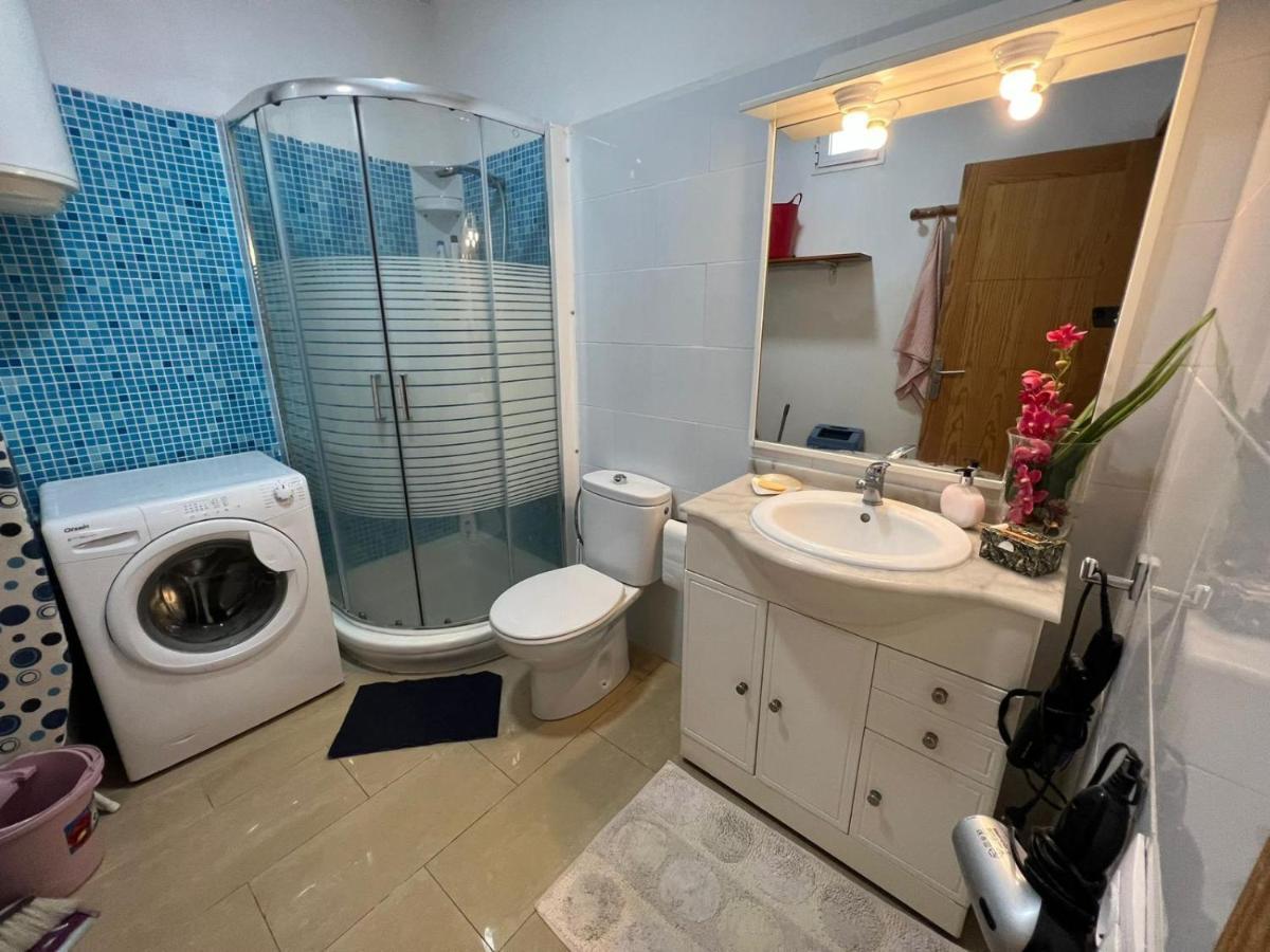 Alquiler de habitaciones con baño compartido, Buen Wifi! Alcalá la Real Exterior foto